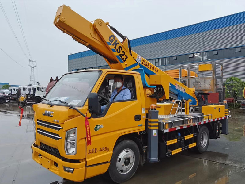 藍(lán)牌23米直臂伸縮式高空作業(yè)車(chē)